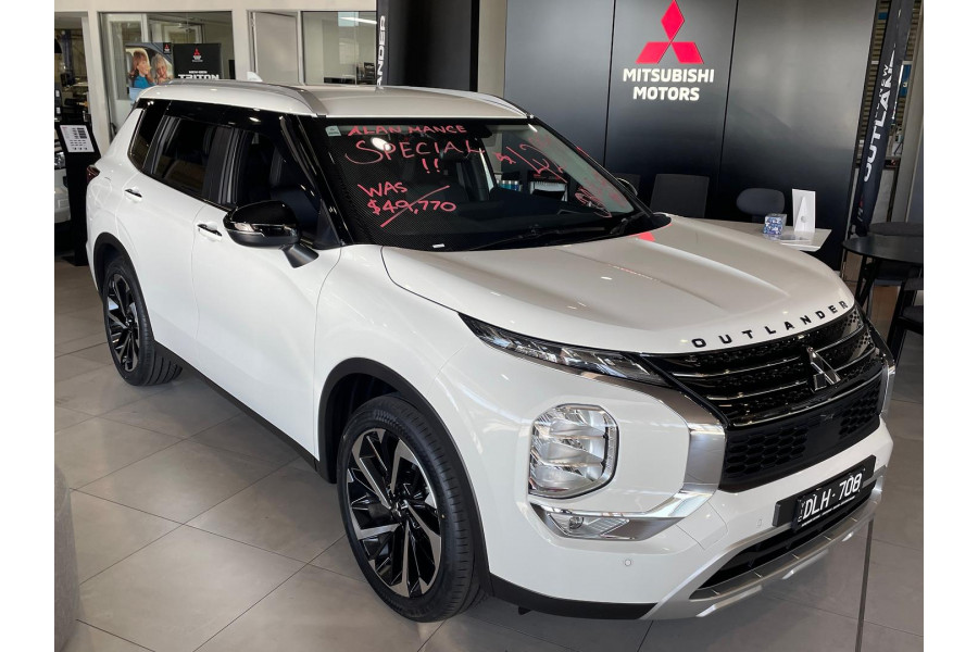 2024 Mitsubishi Outlander ZM LS SUV Image 10