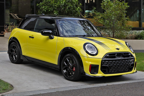 MINI Cooper JCW Favoured F66