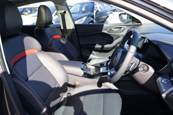 2026 MY25 MG MG5 AP32 Essence Sedan Image 11