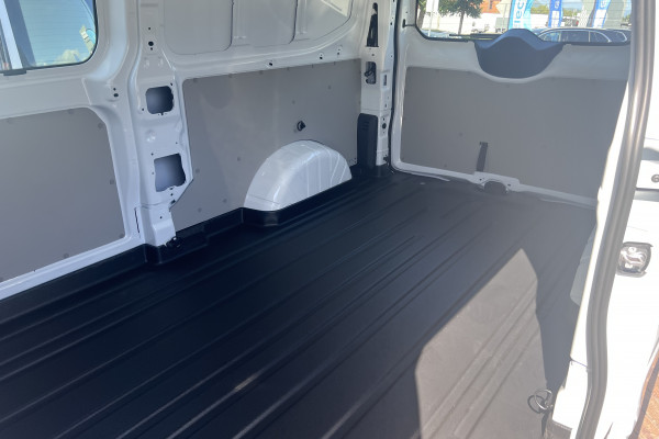 2025 Volkswagen Transporter NSN TDI 125kW Van Image 12