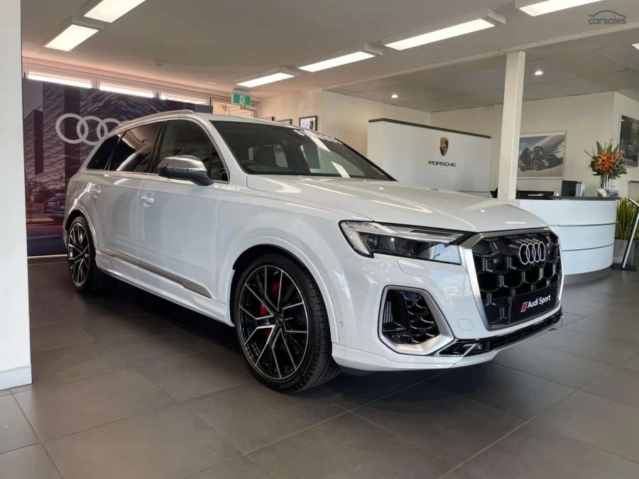 2026 Audi SQ7 TFSI Wagon Image 7