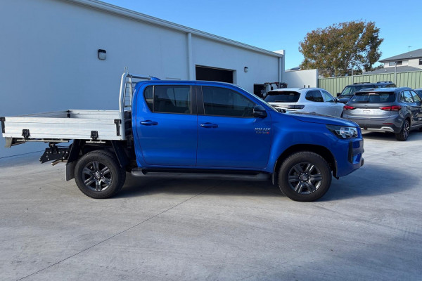 2024 Toyota HiLux GUN126R SR 48V Cab Chassis Image 2