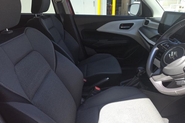 2024 Suzuki Swift UZ Hybrid Plus Hatch Image 10