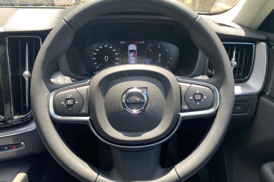 2020 Volvo XC60 UZ D4 Inscription Suv Image 11