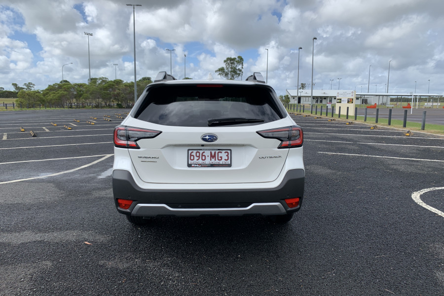2024 Subaru Outback 6GEN AWD Touring SUV Image 6