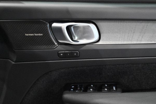 2026 Volvo XC40 XZ Ultra B4 Dark SUV Image 14