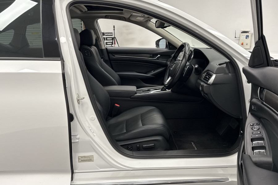 2020 MY21 Honda Accord 10th Gen VTi-LX Sedan Image 20