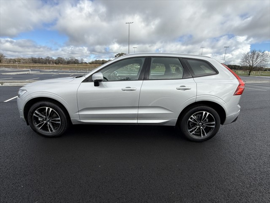 2020 Volvo XC60 UZ T5 Momentum SUV Image 6
