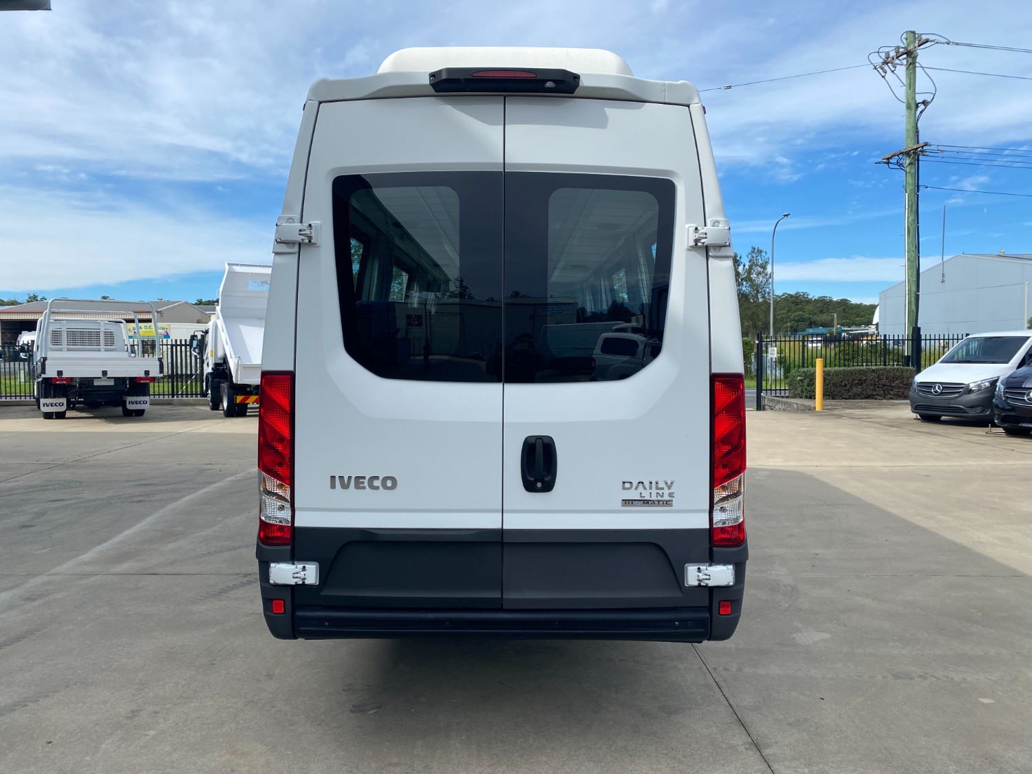 2021 Iveco Daily Bus Image 6