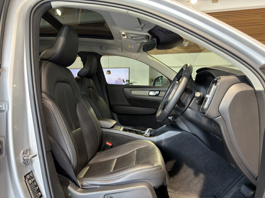 2018 MY19 Volvo XC40 XZ T4 Inscription SUV Image 11