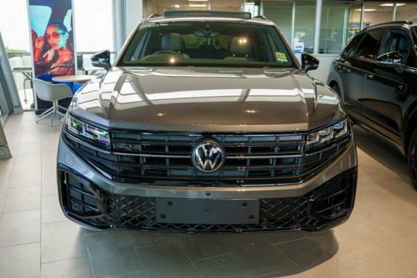 2026 Volkswagen Touareg RC 210TDI Wolfsburg Edition SUV Image 3
