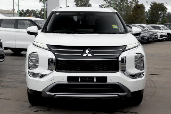 2025 Mitsubishi Outlander ZM LS SUV Image 2