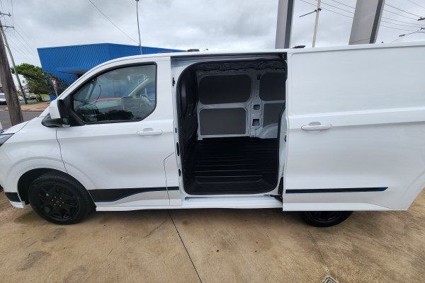 2024 MY24.50 Ford Transit Custom AV Sport SWB Van Image 5