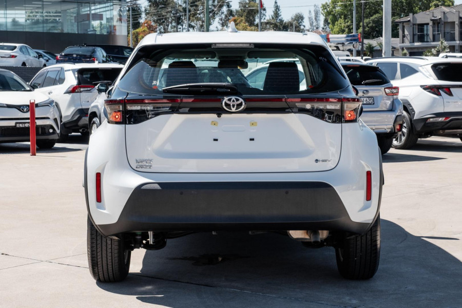 2025 Toyota Yaris Cross MXPJ10R GX SUV Image 5