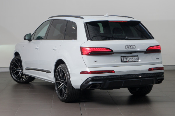 2026 MY25 Audi Q7 4M TFSI 250kW S line SUV image 2