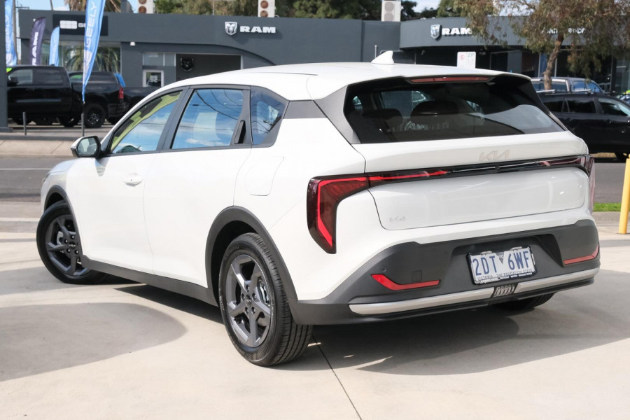 2025 MY26 Kia K4 CL4m S Hatch Image 4