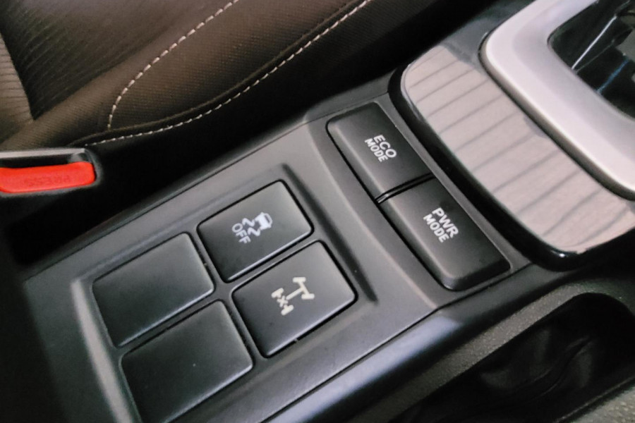 2018 Toyota Fortuner GUN156R GXL SUV Image 22