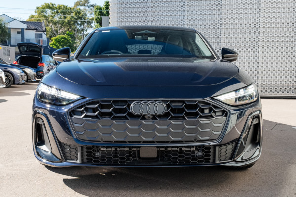 2025 Audi A5 B10 TFSI 200kW S line Sedan image 4