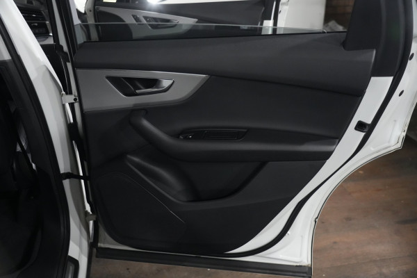 2020 Audi Q7 45 TDI SUV image 30