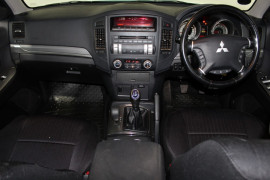 2011 Mitsubishi Pajero NW Turbo GLS Suv