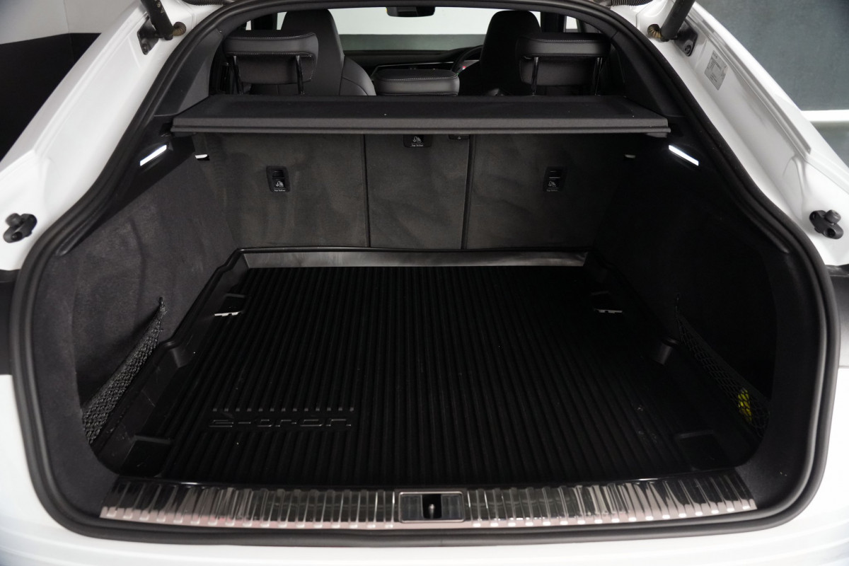 2024 Audi SQ8  GE e-tron SUV