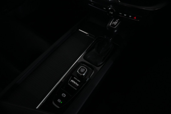 2021 Volvo XC60 UZ T5 Momentum SUV image 18