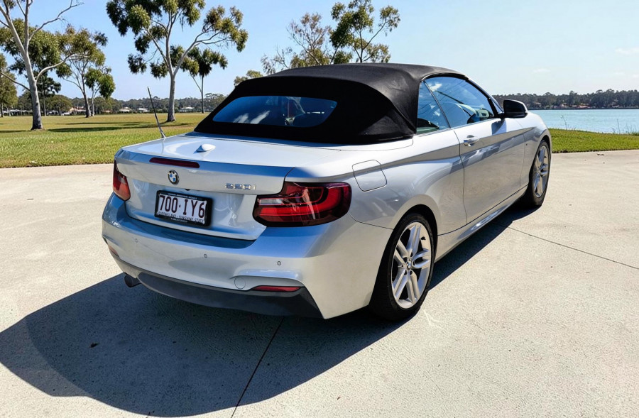 2015 BMW 2 Series F23 Turbo 220i M Sport Convertible Image 7