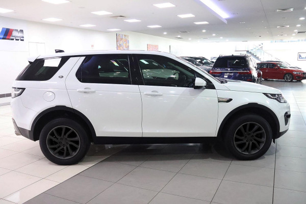2019 Land Rover Discovery Sport L550 TD4 SE SUV image 6