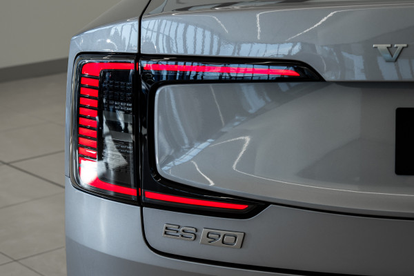 2025 MY26 Volvo ES90  Ultra Single Motor Sedan Image 9