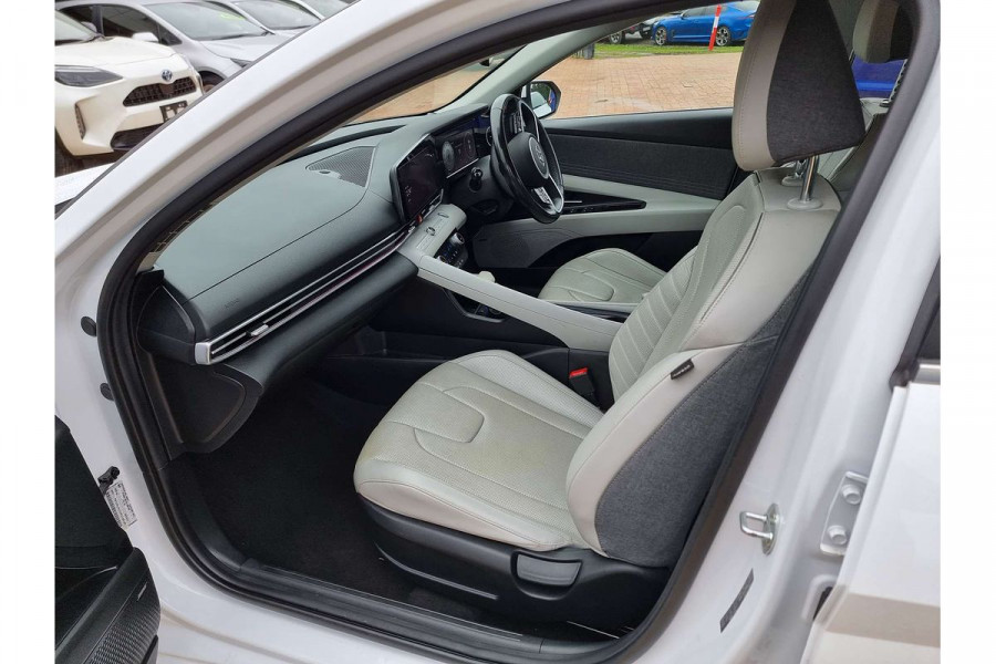 2021 Hyundai i30 CN7.V1 Elite Sedan Image 13