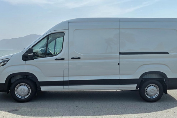 2026 MY25 LDV Deliver 9  Mid Roof LWB Van Image 7