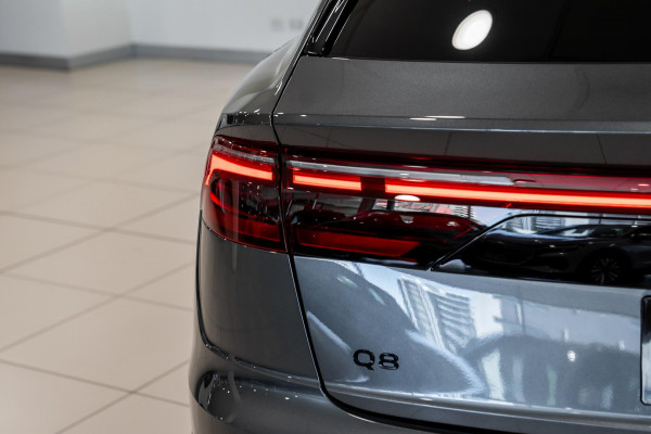 2026 Audi Q8 F1 TFSI e 360kW S line SUV image 28