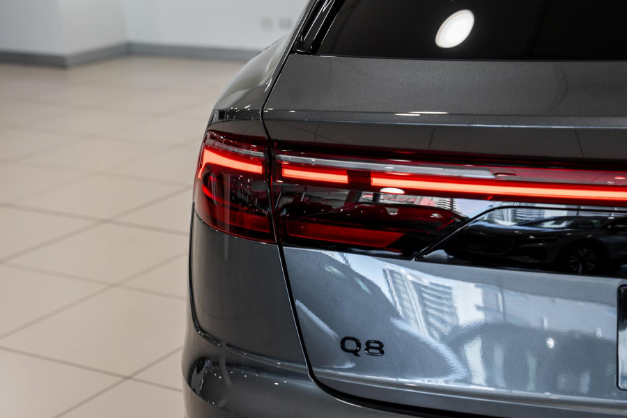 2026 Audi Q8 F1 TFSI e 360kW S line SUV
