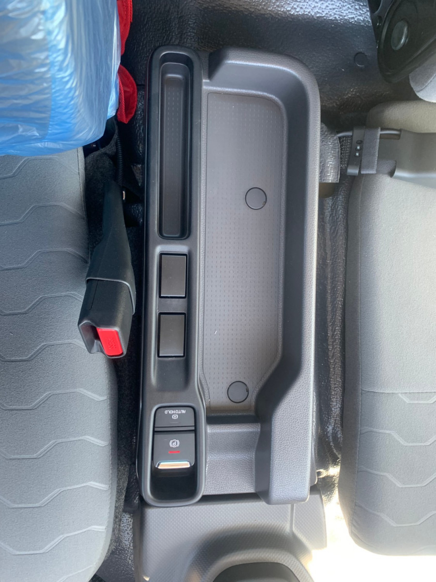 2026 Isuzu NPR Cab Chassis Image 11