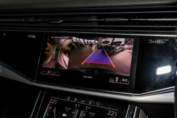 2020 Audi Q7 4M 50 TDI S Line SUV image 15