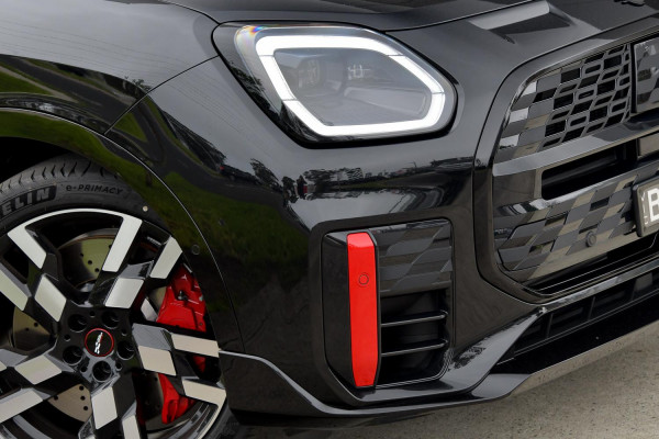 2026 MINI Countryman U25 JCW Favoured SUV image 27