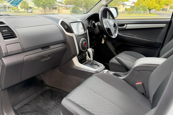2017 Isuzu D-MAX TF LS-U Ute Image 2