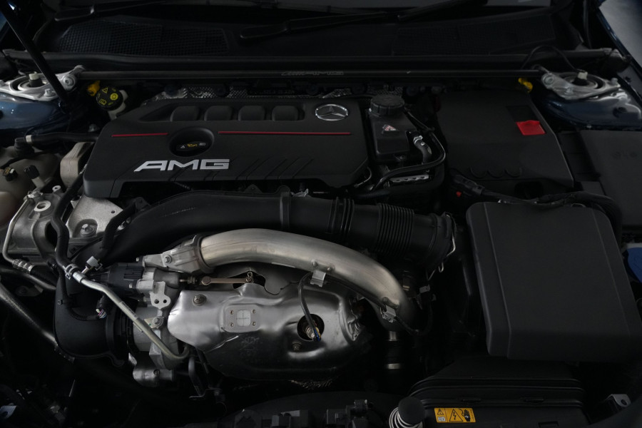 2023 Mercedes-Benz CLA-Class 35 4matic Coupe Image 17
