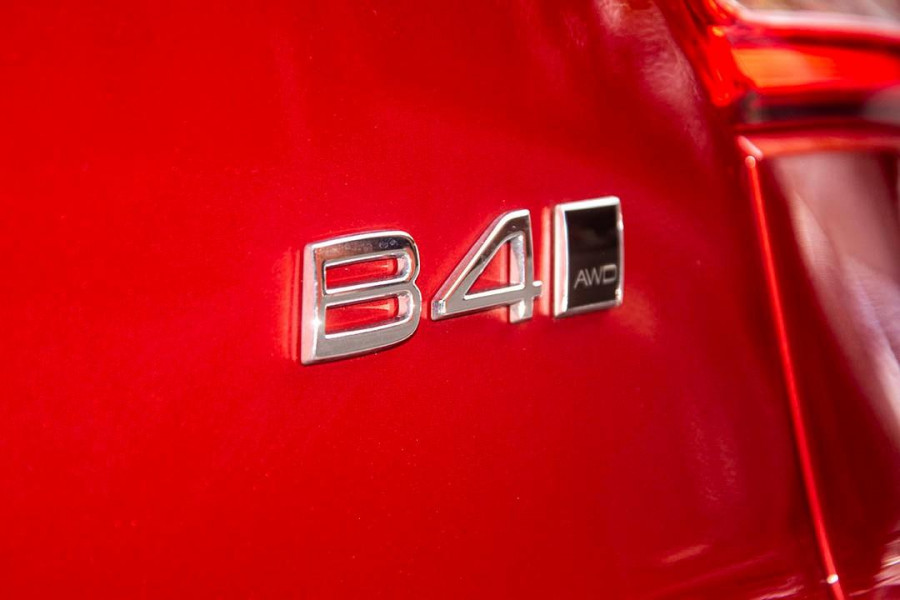 2023 Volvo XC40  Ultimate B4 Bright SUV Image 19