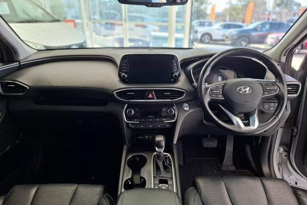 2018 Hyundai Santa Fe DM5 Series II Highlander SUV Image 17