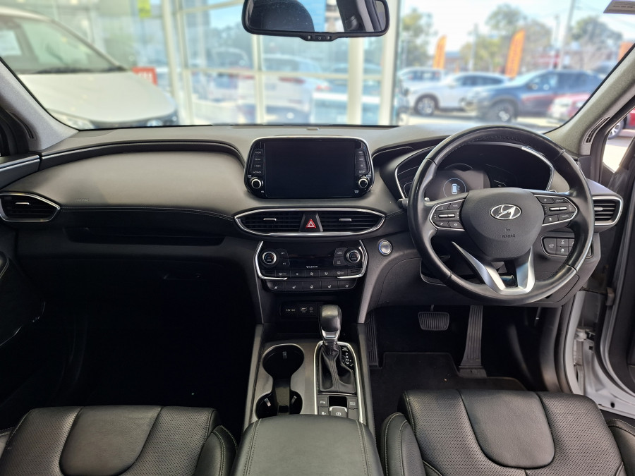 2018 Hyundai Santa Fe DM5 Series II Highlander SUV Image 17