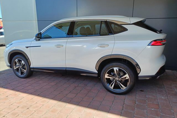 2024 MY24.5 MG HS AS33 Vibe SUV Image 5