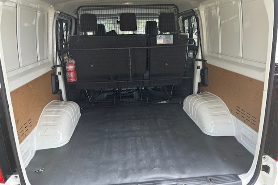 2020 Toyota HiAce GDH300R  Crew Van Image 9
