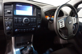 2014 Nissan Navara D40 S6 Turbo ST Utility crew cab