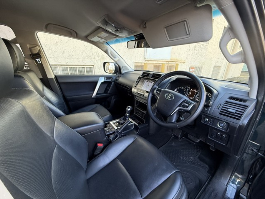 2023 Toyota LandCruiser Prado GDJ150R GXL SUV Image 9