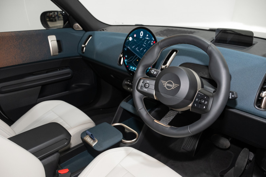 2024 MINI Countryman S Favoured SUV