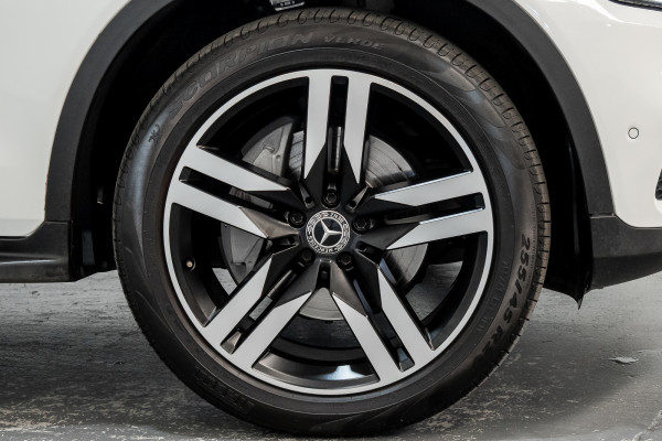 2019 Mercedes-Benz GLC-Class GLC300 SUV image 6