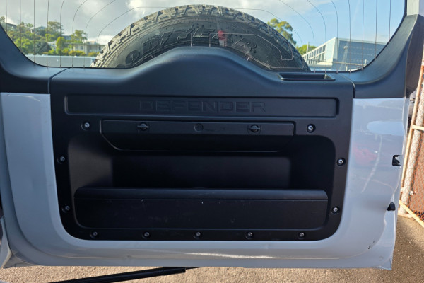 2020 MY21 Land Rover Defender L663 110 D300 SE SUV Image 10