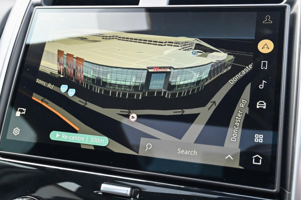 2025 Land Rover Discovery Series 5 D350 Dynamic HSE SUV image 13