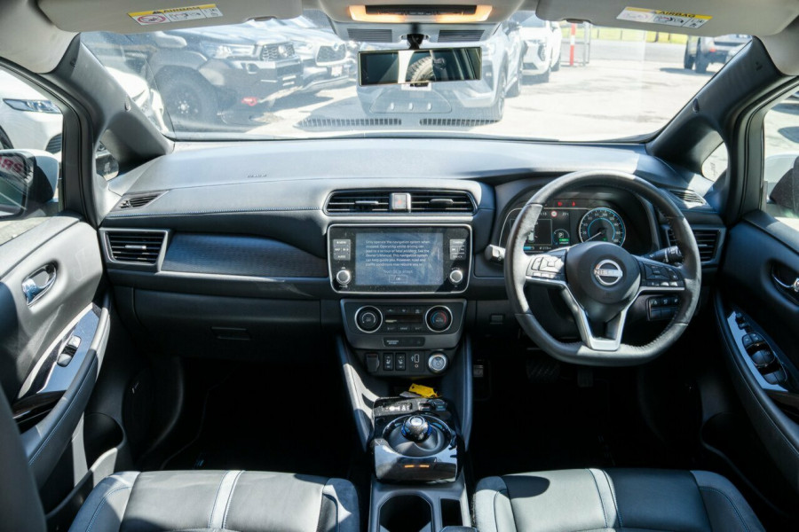 2023 Nissan LEAF ZE1  Hatch Image 19